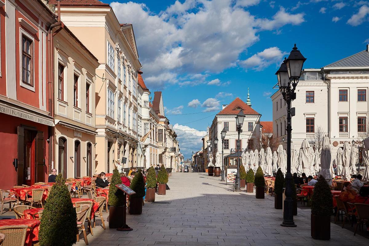 Aparthotel Főtér Rezidencia 2 Győr Exterior foto